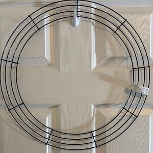 Ashland Green Metal Craft Wreath Form